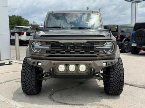 Used 2025 Ford Bronco Outer Banks AWD/4WD image 2