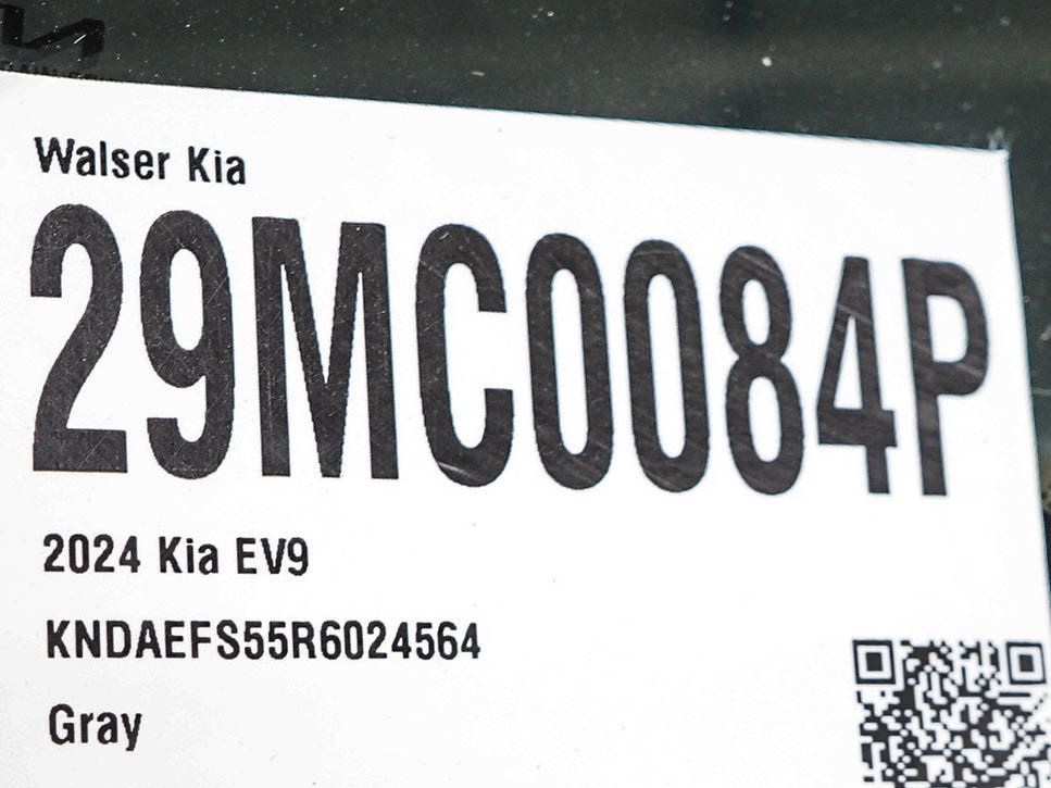 Used 2024 Kia EV9 GT-Line AWD/4WD image 30