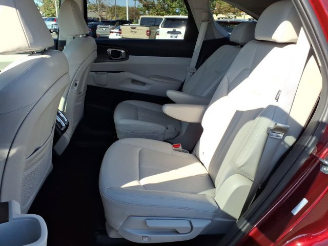 Certified 2025 Kia Sorento EX FWD image 13