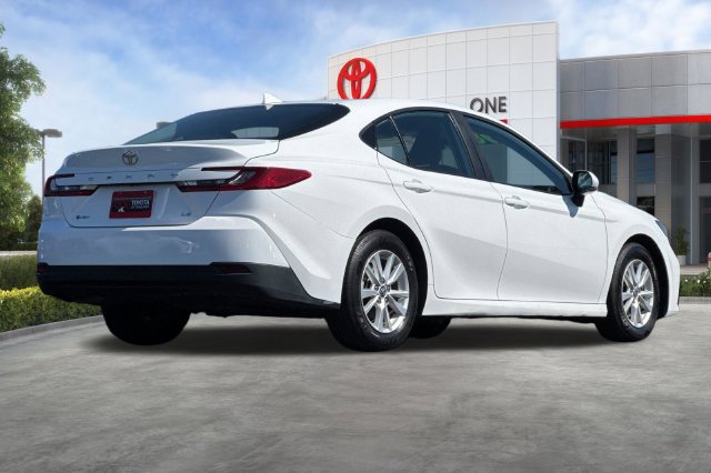 Certified 2025 Toyota Camry LE FWD image 5