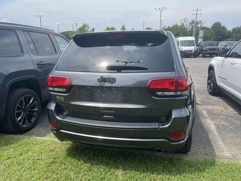 Used 2021 Jeep Grand Cherokee Laredo X AWD/4WD image 3