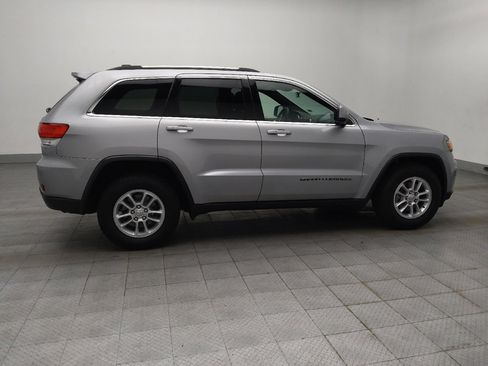 Used 2018 Jeep Grand Cherokee Laredo RWD image 10