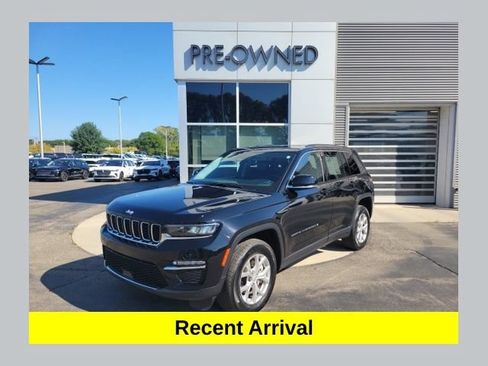 Used 2023 Jeep Grand Cherokee Limited AWD/4WD image 1