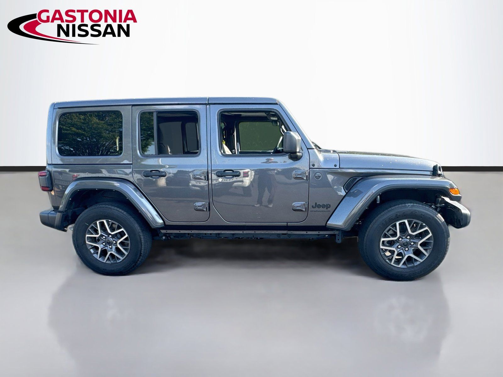 Used 2025 Jeep Wrangler Unlimited Sahara AWD/4WD image 10