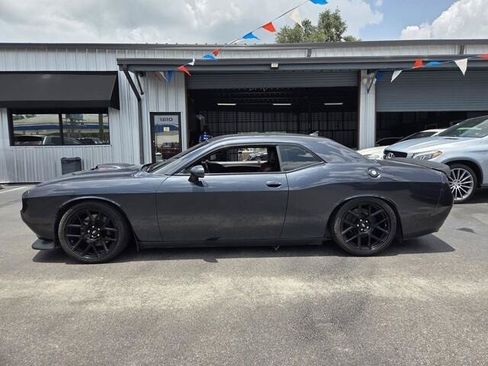 Used 2016 Dodge Challenger R/T Scat Pack RWD image 4