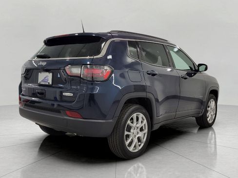 Used 2024 Jeep Compass Latitude w/ Sun and Sound Group AWD/4WD image 20