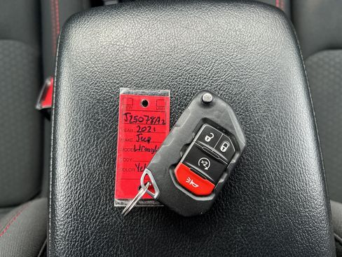 Used 2021 Jeep Wrangler Unlimited Rubicon w/ Cold Weather Group image 24