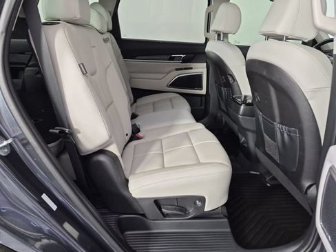 Used 2024 Kia Telluride EX FWD image 35
