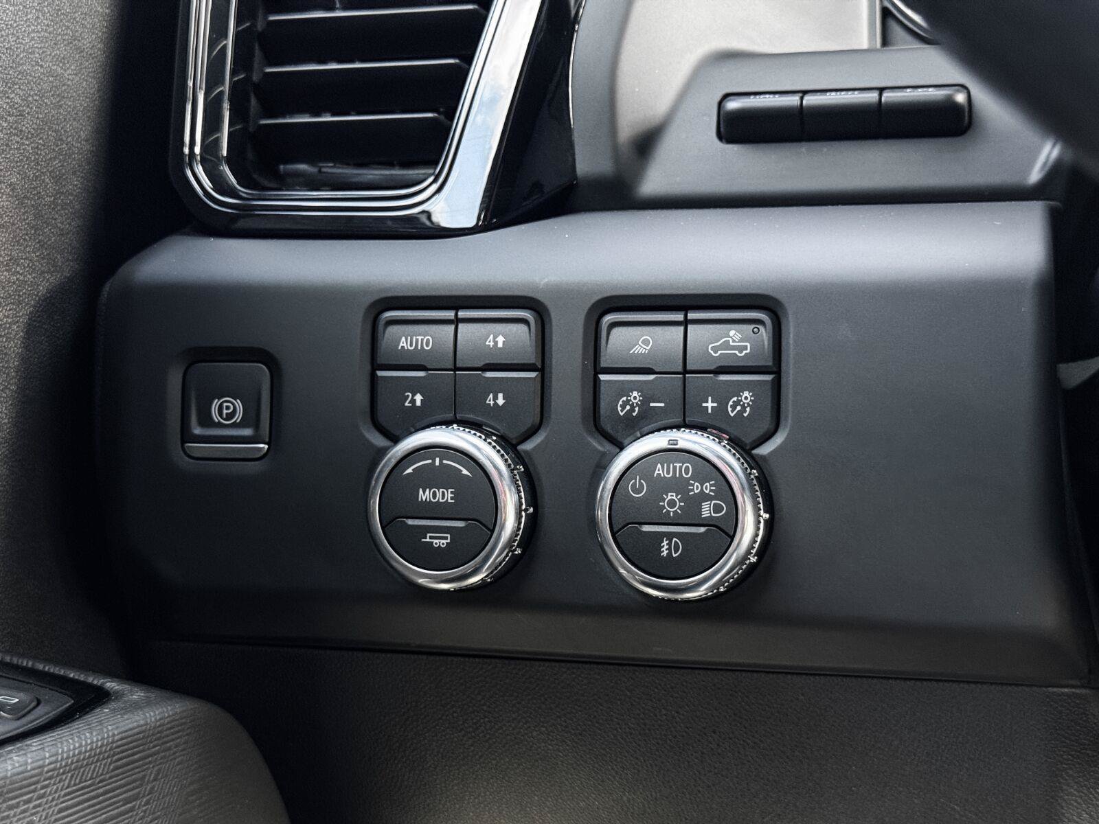 Used 2024 GMC Sierra 1500 AT4X w/ AT4X AEV Edition AWD/4WD image 17