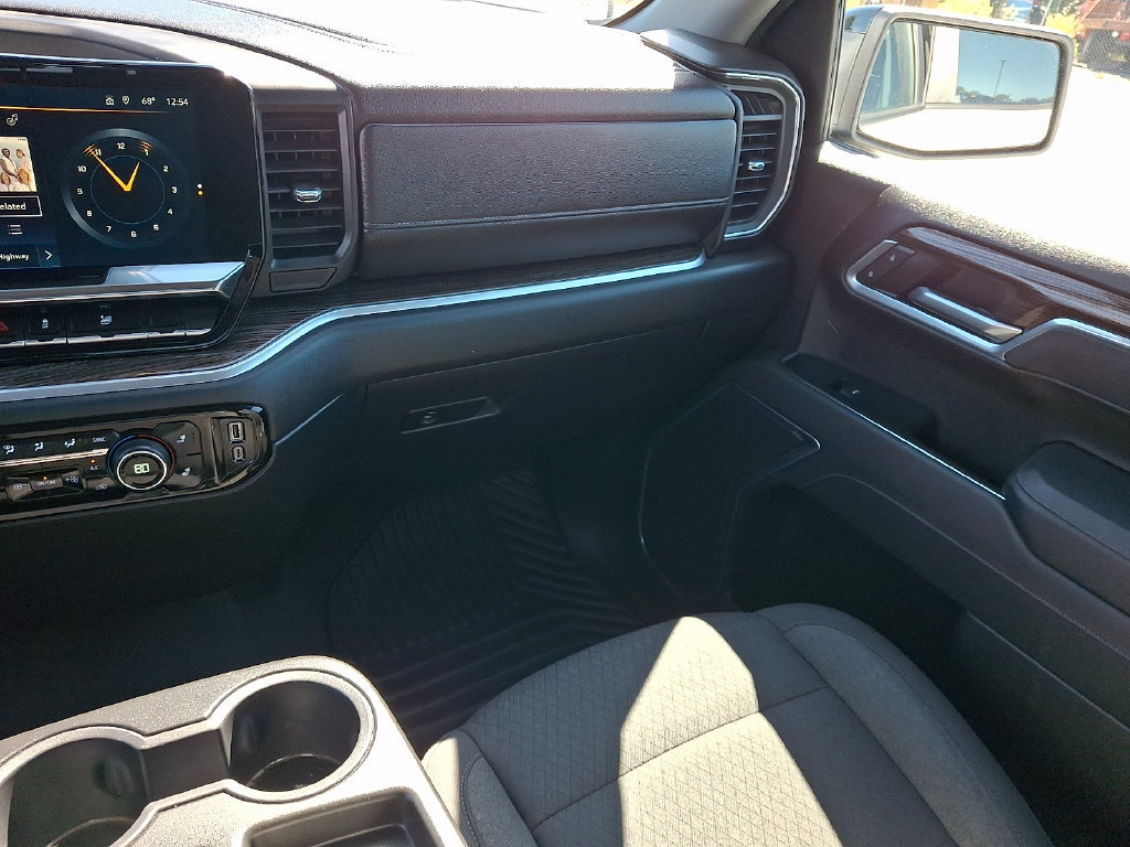 Used 2026 Chevrolet Silverado 1500 RST AWD/4WD image 17