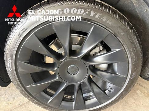 Used 2020 Tesla Model Y Long Range AWD/4WD image 5