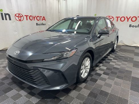 Used 2025 Toyota Camry LE image 3