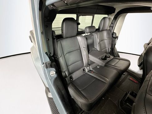 Used 2025 Jeep Gladiator Sport image 25