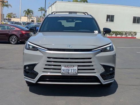 Used 2025 Lexus TX 500h AWD w/ Technology Package image 2