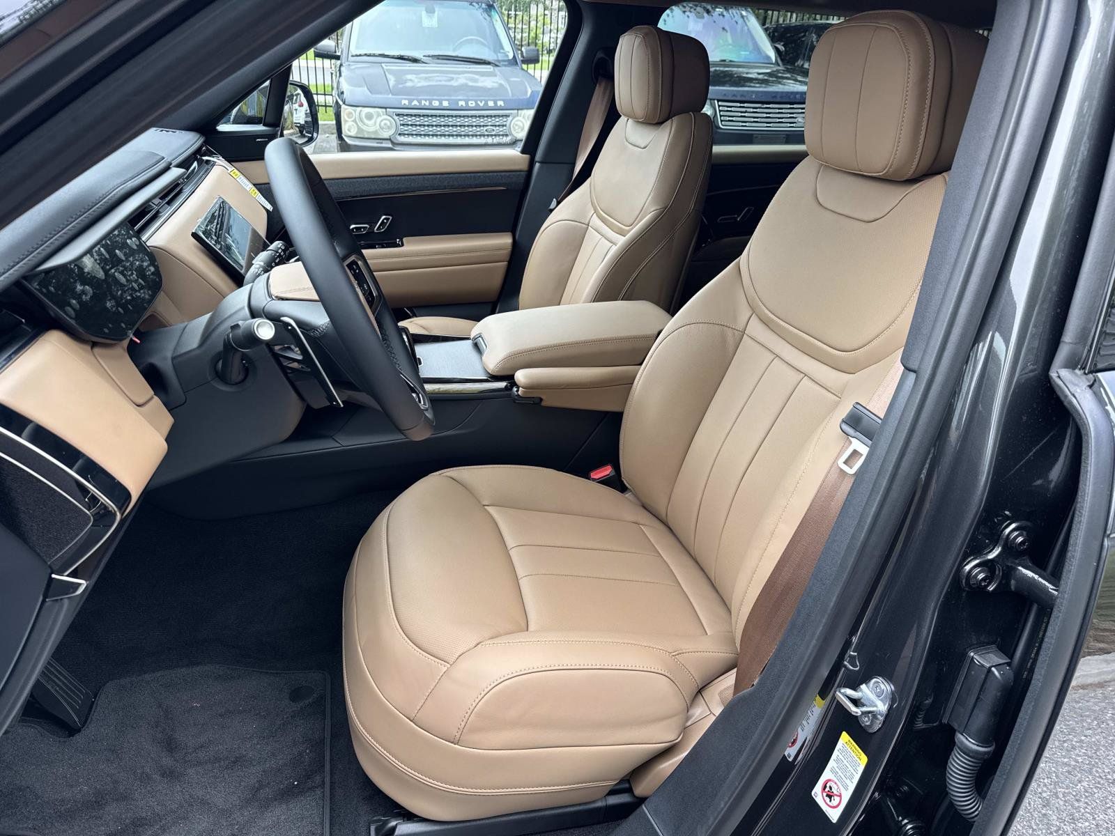 New 2026 Land Rover Range Rover Sport SE AWD/4WD image 22
