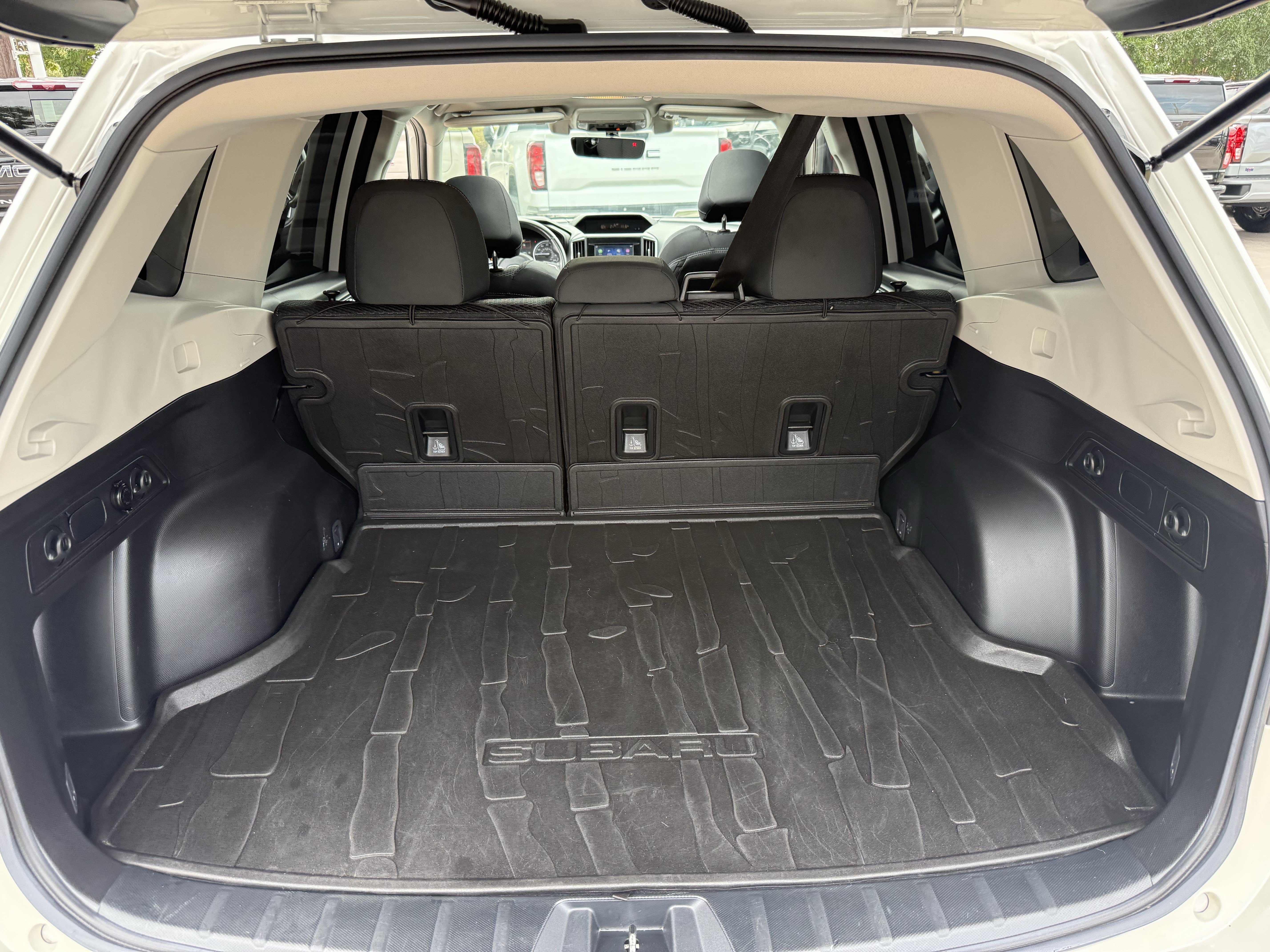 Used 2020 Subaru Forester Premium AWD/4WD image 33