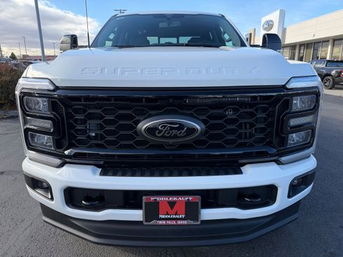 New 2026 Ford F350 Lariat w/ Black Appearance Package image 8