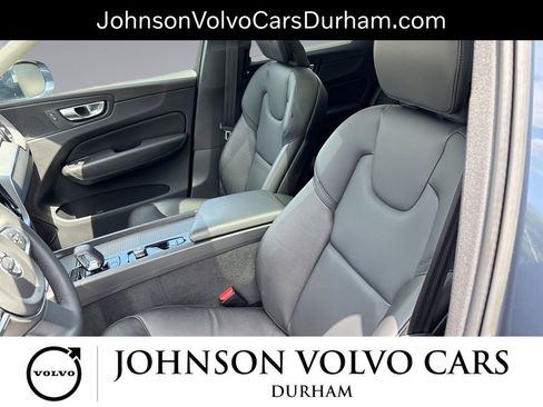 Used 2023 Volvo XC60 B5 Core w/ Climate Package AWD/4WD image 13