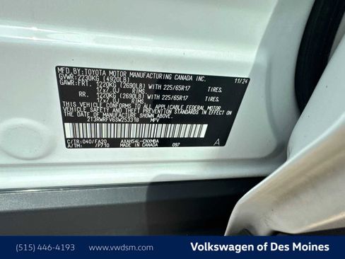 Used 2025 Toyota RAV4 XLE image 21