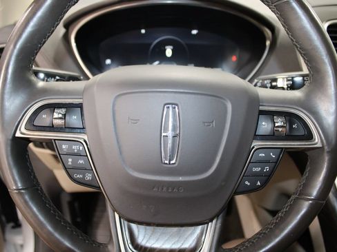 Used 2019 Lincoln Nautilus Reserve FWD image 36