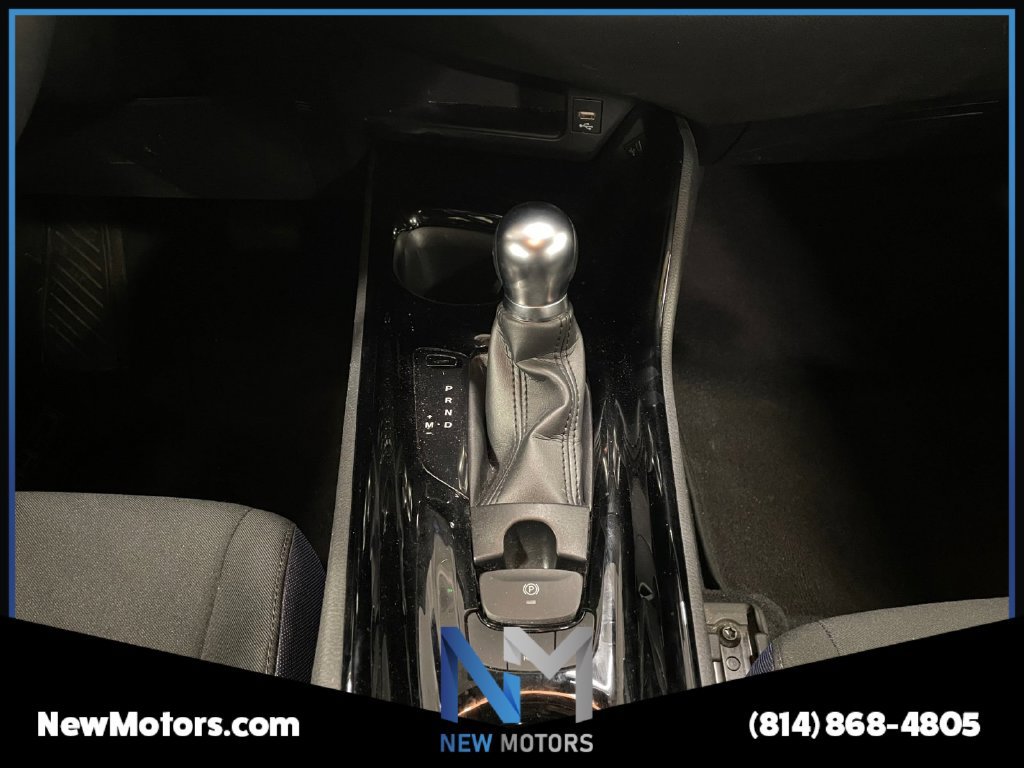 Used 2021 Toyota C-HR XLE FWD image 12