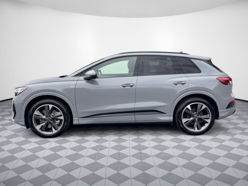 Used 2025 Audi Q4 e-tron Prestige w/ Black Optic Package AWD/4WD image 2