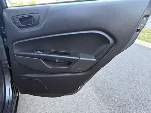 Used 2019 Ford Fiesta SE FWD image 33