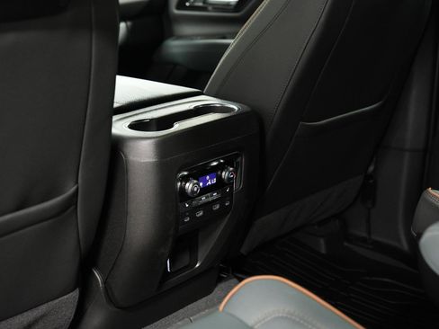 New 2026 GMC Yukon AT4 w/ AT4 Premium Plus Package image 26