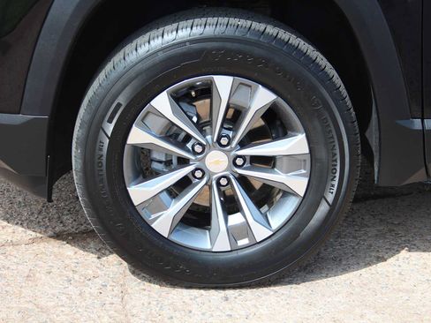 Used 2026 Chevrolet Equinox LT FWD image 14