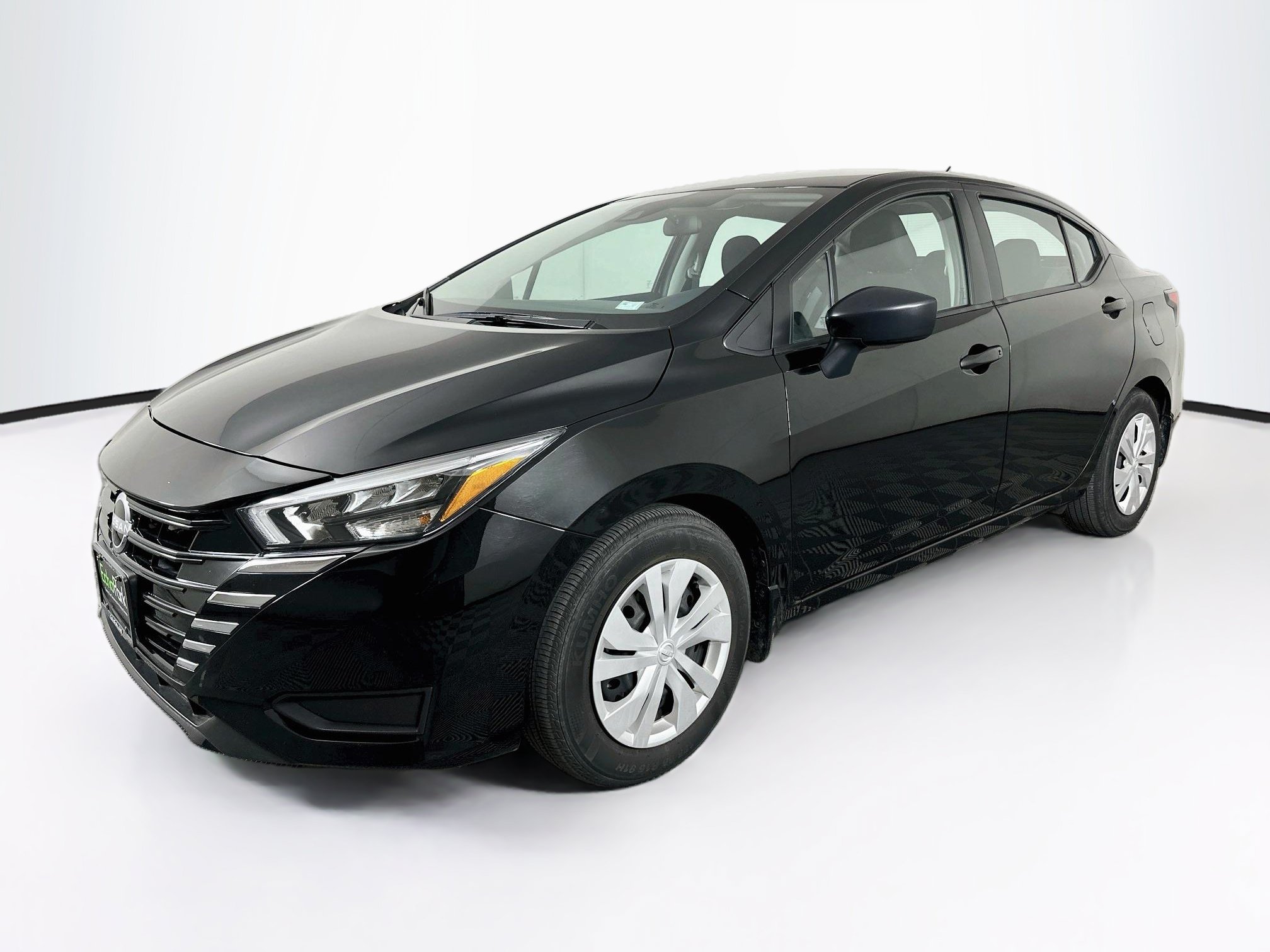 Used 2025 Nissan Versa S w/ Trunk Package FWD image 3