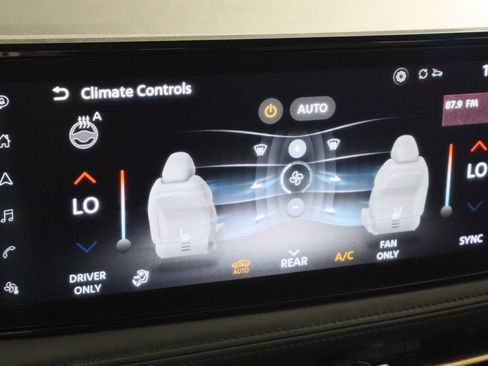 Used 2023 Nissan Ariya FWD image 25