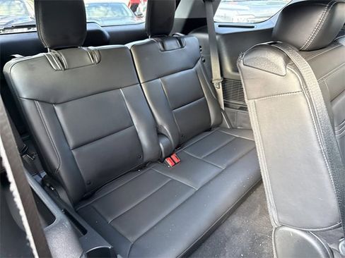 Used 2022 Ford Explorer XLT w/ Equipment Group 202A image 39