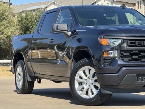 Used 2023 Chevrolet Silverado 1500 Custom AWD/4WD image 3