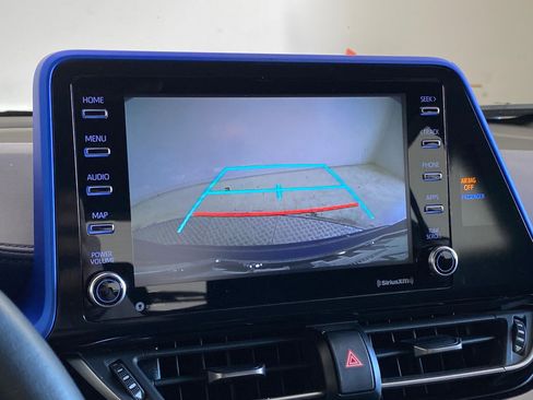 Used 2020 Toyota C-HR XLE image 26