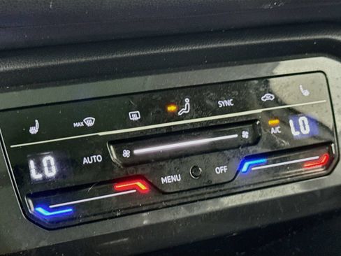 Certified 2022 Volkswagen Tiguan SE AWD/4WD image 19