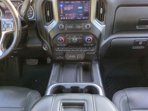 Used 2022 Chevrolet Silverado 2500 LTZ w/ LTZ Premium Package image 17