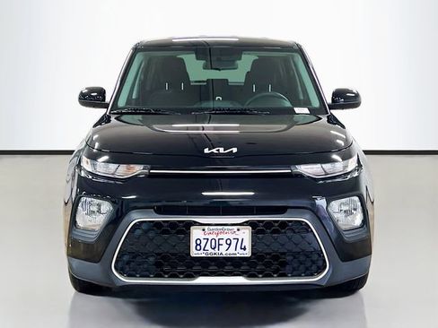 Certified 2022 Kia Soul LX image 2