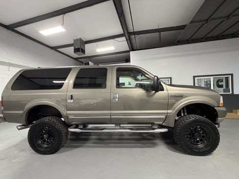 Used 2003 Ford Excursion Limited image 4