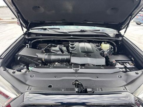 Used 2017 Toyota 4Runner SR5 image 43