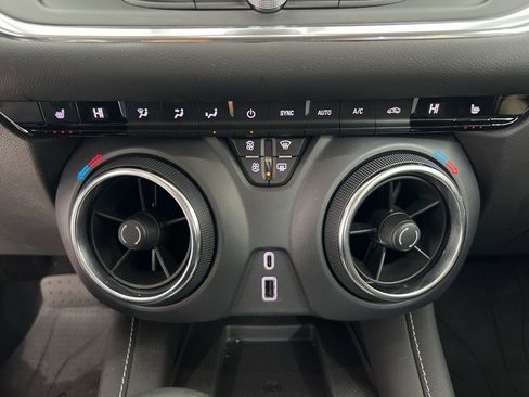 Used 2023 Chevrolet Blazer LT w/ Convenience Package image 16