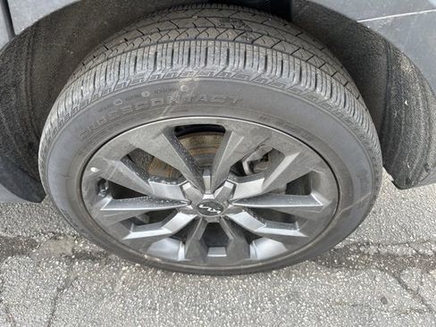 Used 2023 Kia Sorento SX Prestige image 7