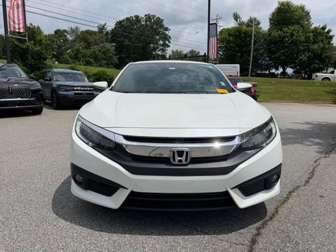 Used 2017 Honda Civic Touring image 8