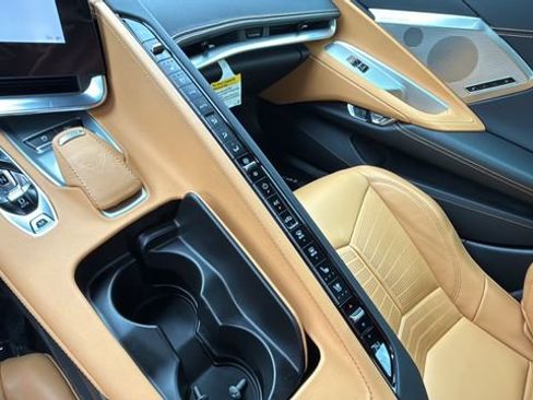 Used 2024 Chevrolet Corvette Stingray Preferred Conv w/ Battery Protection Package RWD image 31