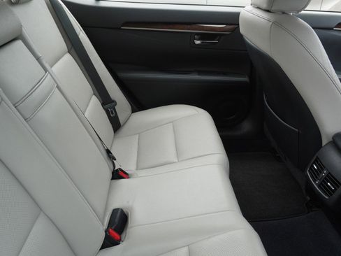 Used 2013 Lexus ES 350 w/ Luxury Pkg FWD image 11