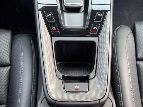 Used 2025 Porsche 911 Carrera 4 GTS w/ Premium Package image 35