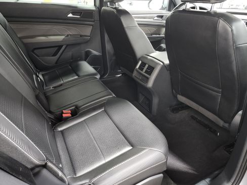 Used 2022 Volkswagen Atlas Cross Sport SE AWD/4WD image 22