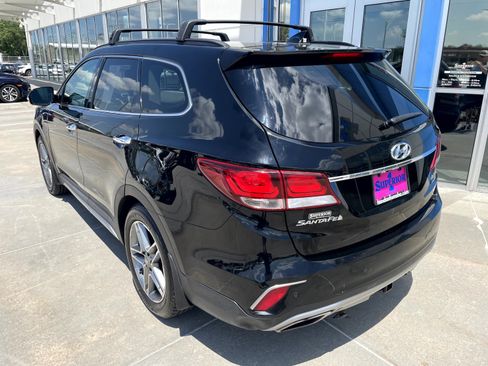 Used 2018 Hyundai Santa Fe Limited AWD/4WD image 2