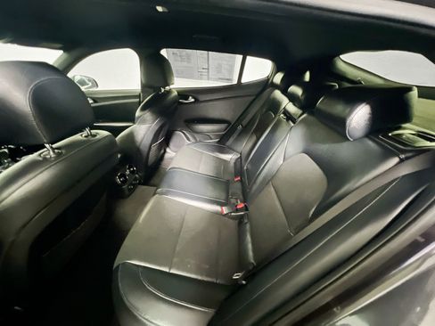Used 2020 Kia Stinger GT-Line image 29