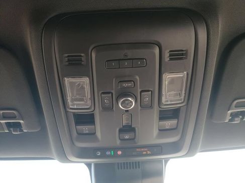 Used 2024 Chevrolet Tahoe High Country w/ Premium Package 2 AWD/4WD image 32