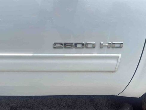 Used 2012 Chevrolet Silverado 2500 LT AWD/4WD image 11